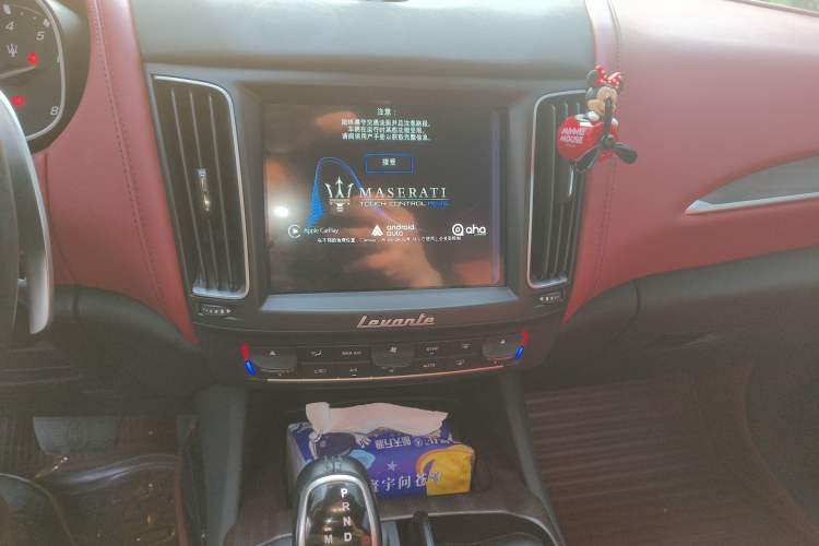Used Maserati Levante 2018 3.0T Standard Edition Audio And AC Panel