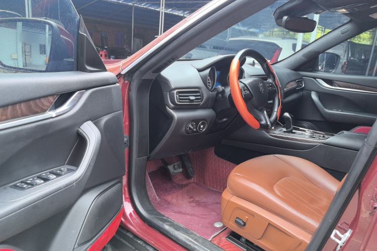 Used Maserati Levante 2018 3.0T Classic Edition Driver Seat