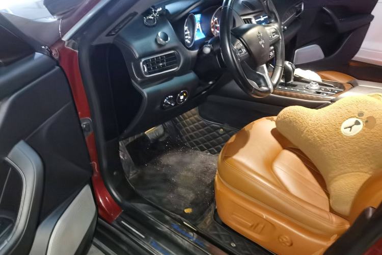 Used Maserati Levante 2018 3.0T Classic Edition Driver Seat
