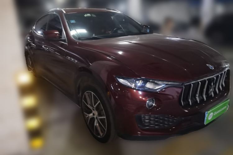 Used Maserati Levante 2018 3.0T Classic Edition Front Right 45 Deg