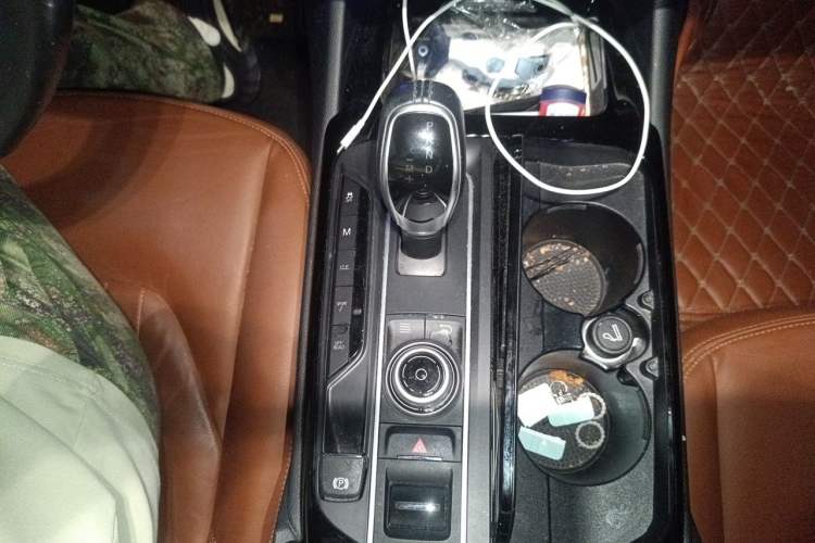 Used Maserati Levante 2018 3.0T Classic Edition Gear Lever