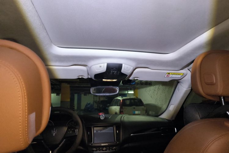 Used Maserati Levante 2018 3.0T Classic Edition Headliner