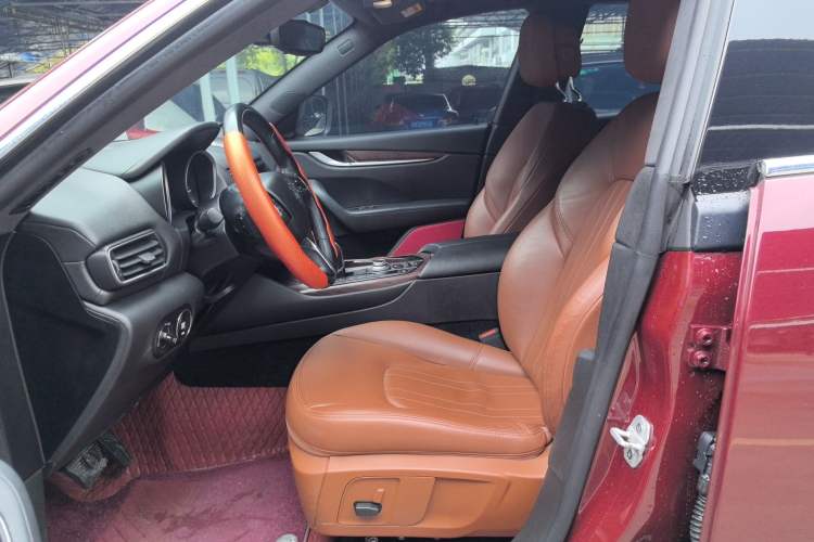 Used Maserati Levante 2018 3.0T Classic Edition Left Front Seat