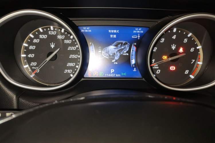 Used Maserati Levante 2018 3.0T Classic Edition Odometer Close Up