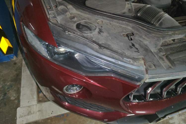 Used Maserati Levante 2018 3.0T Classic Edition Right Front Headlight