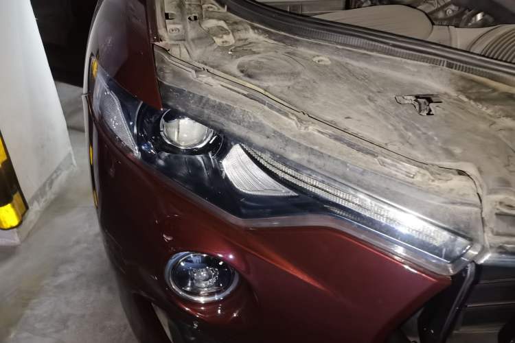 Used Maserati Levante 2018 3.0T Classic Edition Right Front Headlight