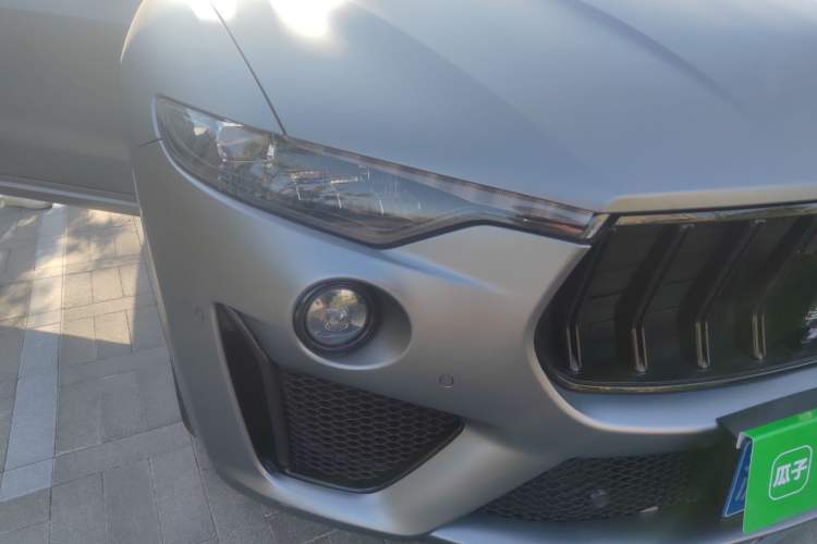 Used Maserati Levante 2018 3.0T Classic Edition Right Front Headlight