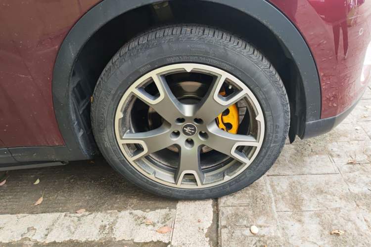 Used Maserati Levante 2018 3.0T Classic Edition Right Front Wheel Hub