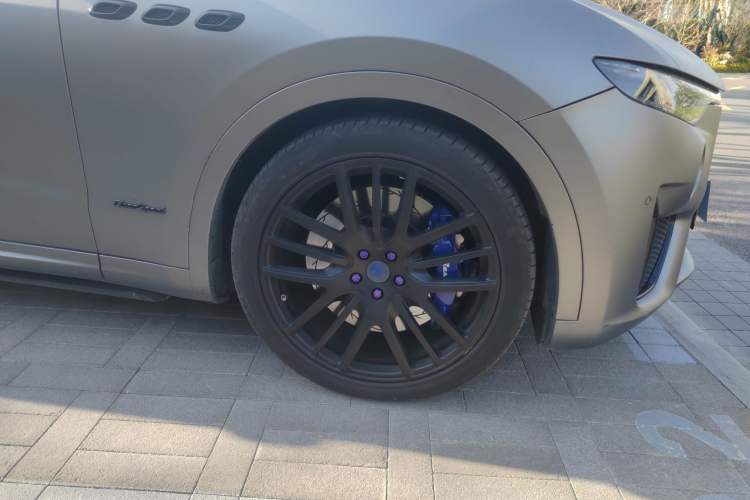 Used Maserati Levante 2018 3.0T Classic Edition Right Front Wheel Hub