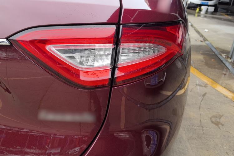 Used Maserati Levante 2018 3.0T Classic Edition Right Rear Taillight