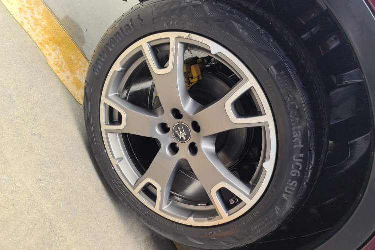 Used Maserati Levante 2018 3.0T Classic Edition Right Rear Wheel Hub