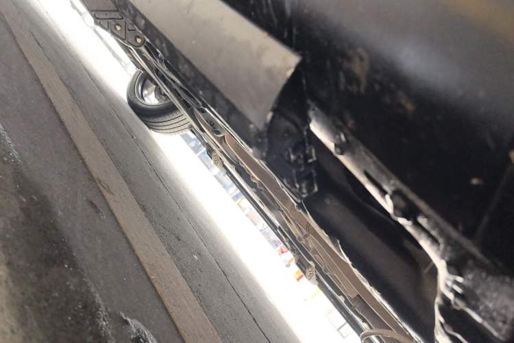 Used Maserati Levante 2018 3.0T Classic Edition Right Side Sill