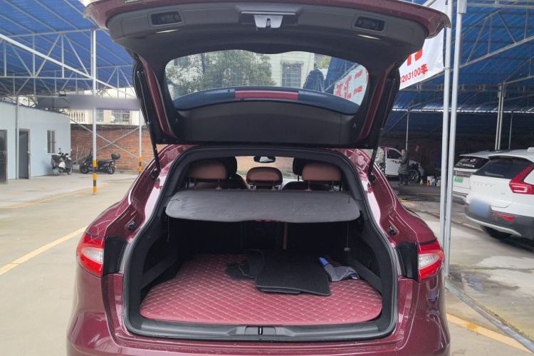 Used Maserati Levante 2018 3.0T Classic Edition Trunk