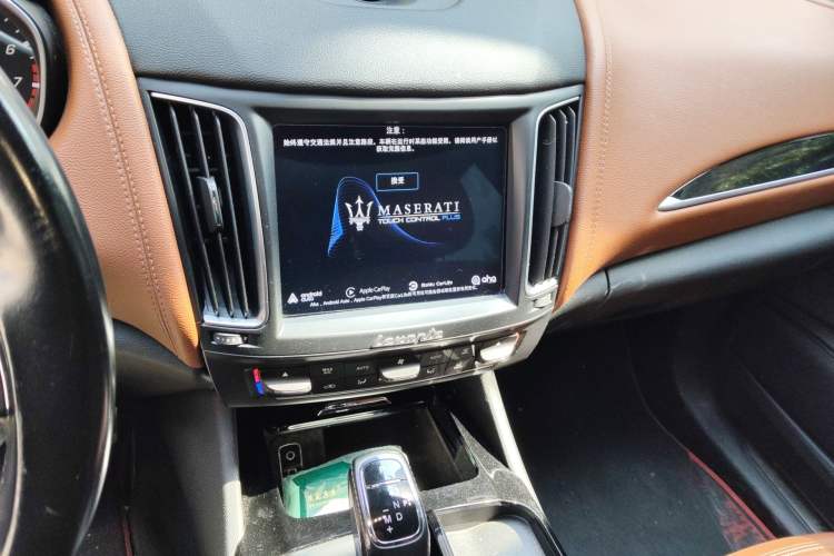 Used Maserati Levante 2018 3.0T Standard Edition Audio And AC Panel