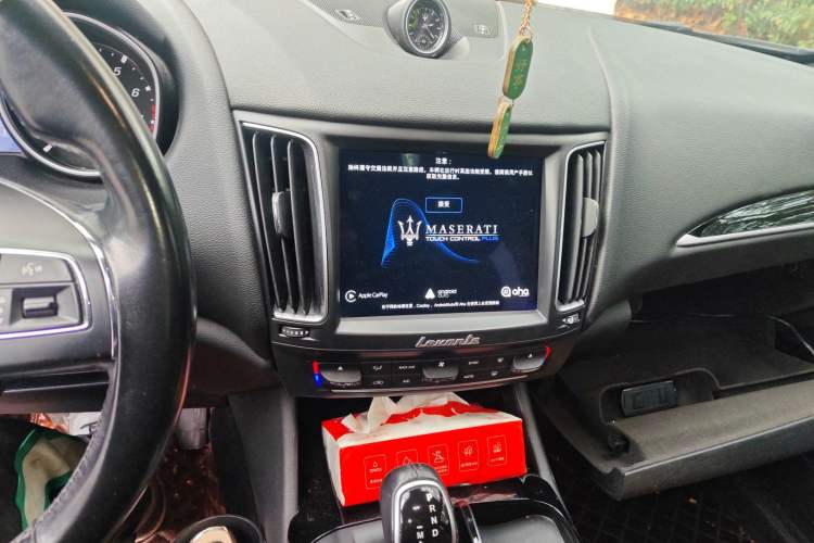 Used Maserati Levante 2018 3.0T Classic Edition Audio And AC Panel