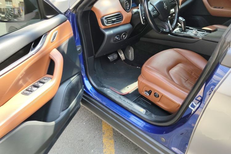 Used Maserati Levante 2018 3.0T Standard Edition Driver Seat