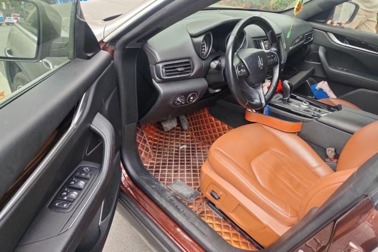 Used Maserati Levante 2018 3.0T Classic Edition Driver Seat