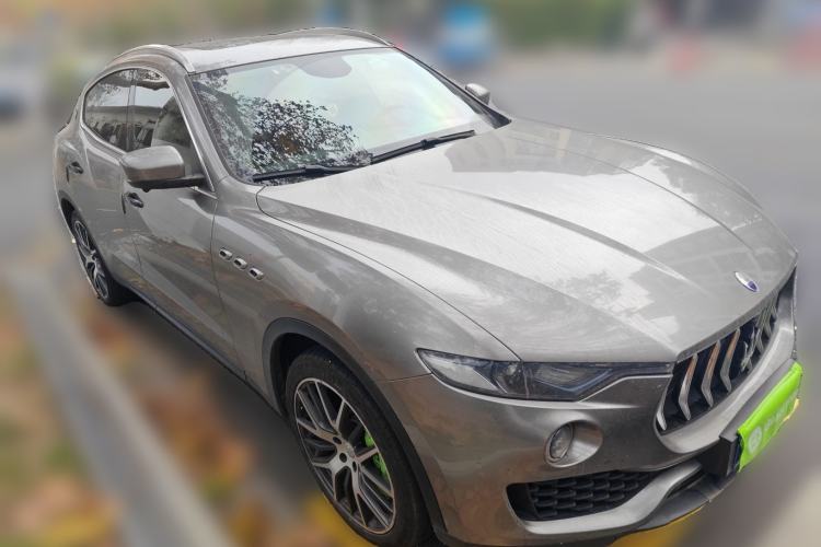 Used Maserati Levante 2018 3.0T Classic Edition Front Right 45 Deg