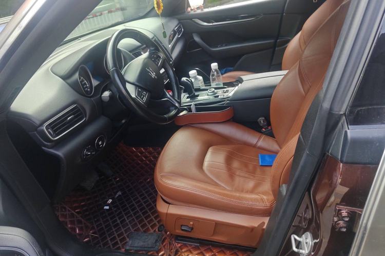 Used Maserati Levante 2018 3.0T Classic Edition Left Front Seat