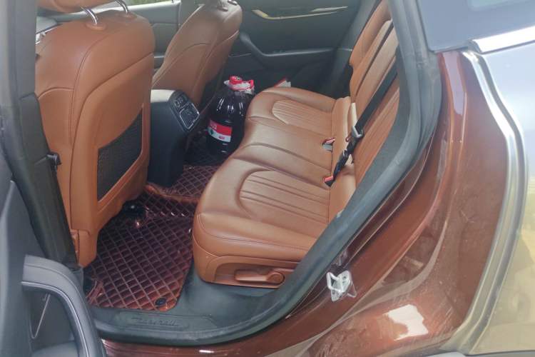 Used Maserati Levante 2018 3.0T Classic Edition Left Rear Seat