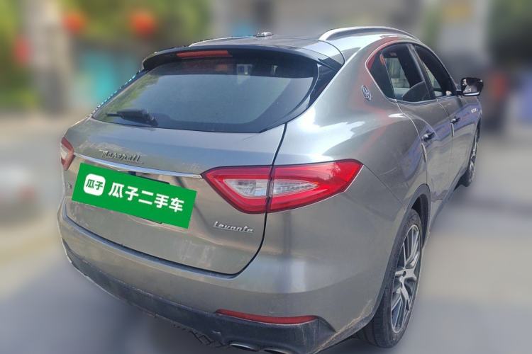 Used Maserati Levante 2018 3.0T Classic Edition Rear Right 45 Deg