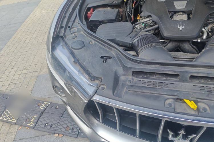 Used Maserati Levante 2018 3.0T Classic Edition Right Front Headlight