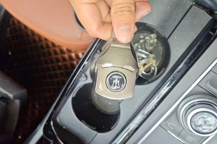 Used Maserati Levante 2018 3.0T Classic Edition Vehicle Key