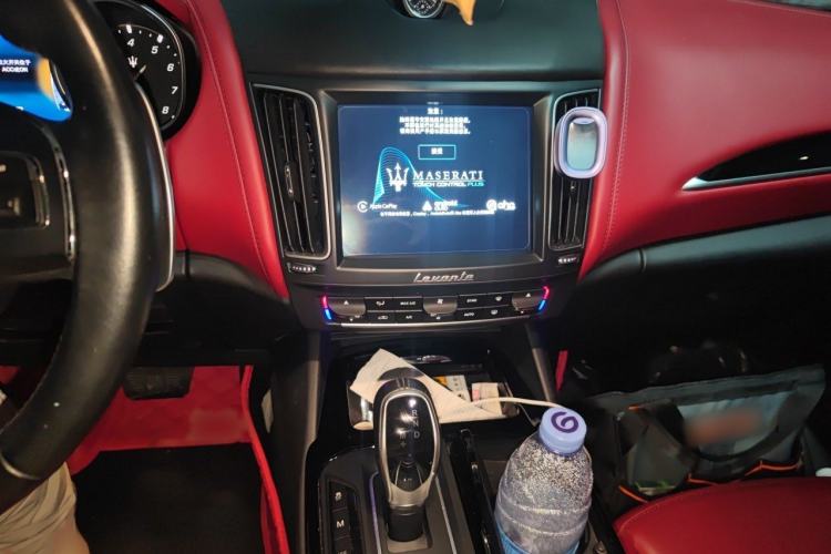 Used Maserati Levante 2018 3.0T Standard Edition Audio And AC Panel