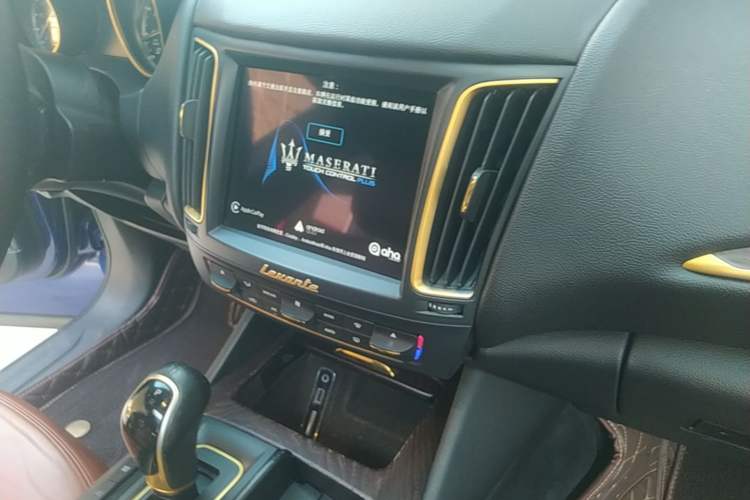 Used Maserati Levante 2018 3.0T Classic Edition Audio And AC Panel