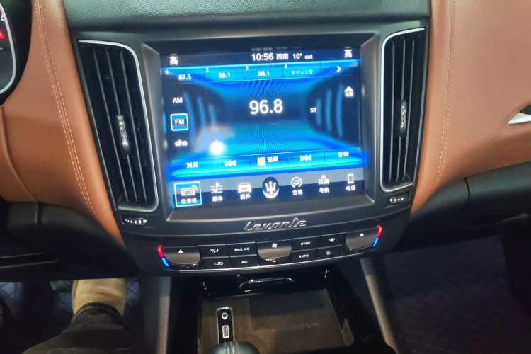 Used Maserati Levante 2018 3.0T Standard Edition Audio And AC Panel