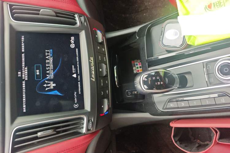 Used Maserati Levante 2018 3.0T Standard Edition Audio And AC Panel