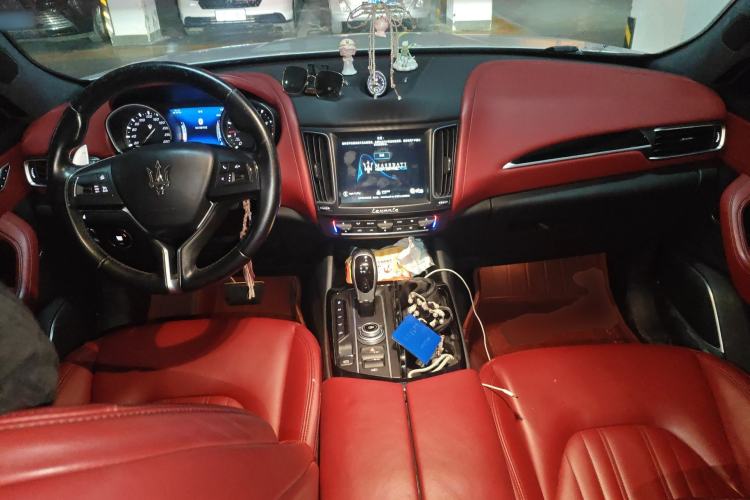 Used Maserati Levante 2018 3.0T Classic Edition Center Console