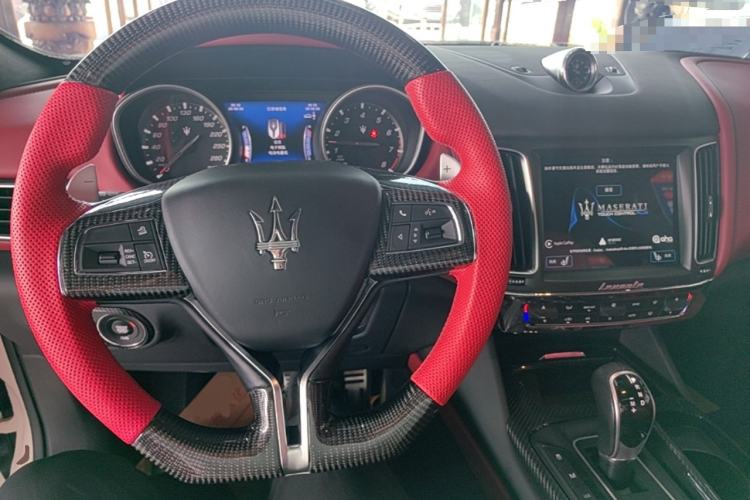 Used Maserati Levante 2018 3.0T Standard Edition Center Console