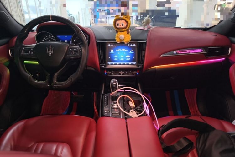 Used Maserati Levante 2018 3.0T Classic Edition Center Console
