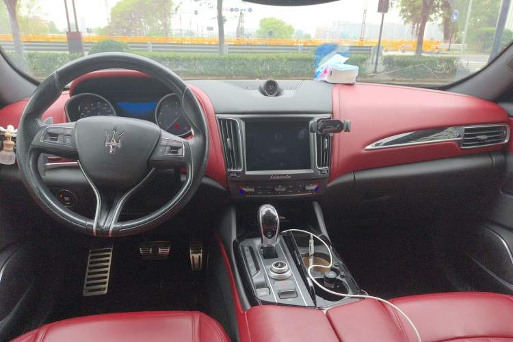 Used Maserati Levante  Center Console
