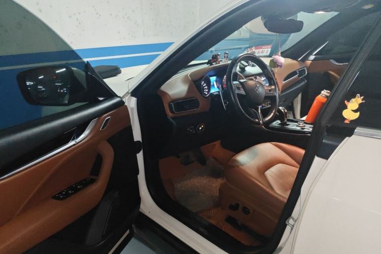 Used Maserati Levante 2018 3.0T Classic Edition Driver Seat
