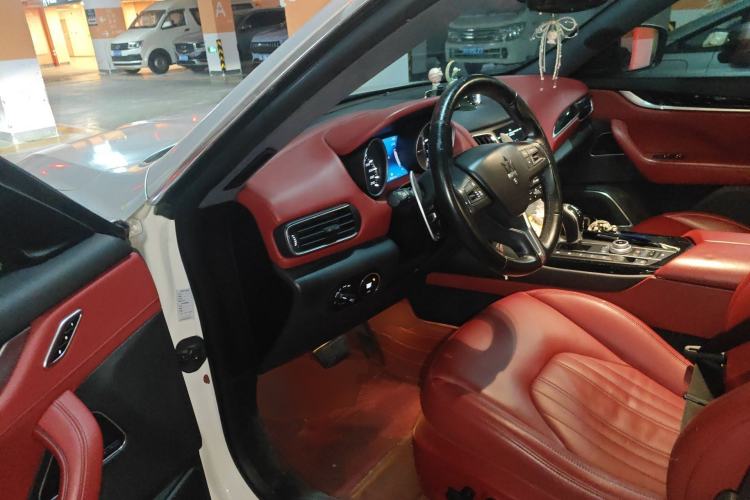 Used Maserati Levante 2018 3.0T Classic Edition Driver Seat