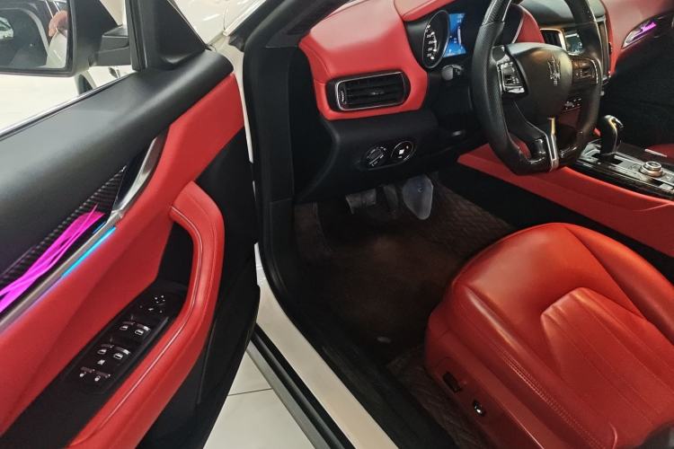 Used Maserati Levante 2018 3.0T Classic Edition Driver Seat