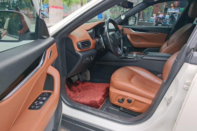 Used Maserati Levante 2018 3.0T Classic Edition Driver Seat