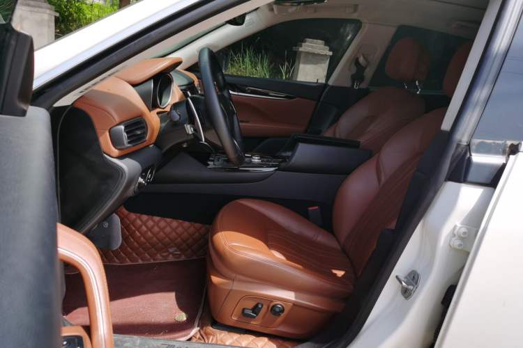 Used Maserati Levante 2018 3.0T Classic Edition Driver Seat