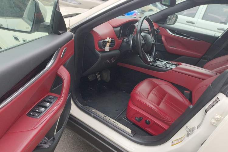 Used Maserati Levante  Driver Seat