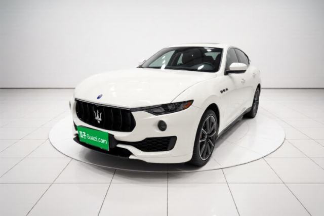 Ojetý Maserati Levante 2018 3.0T Standard Edition