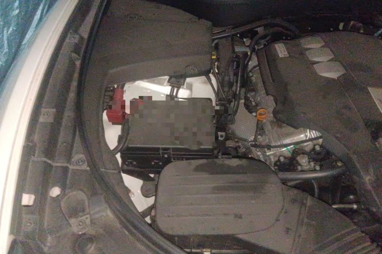Used Maserati Levante 2018 3.0T Classic Edition Engine Bay Right