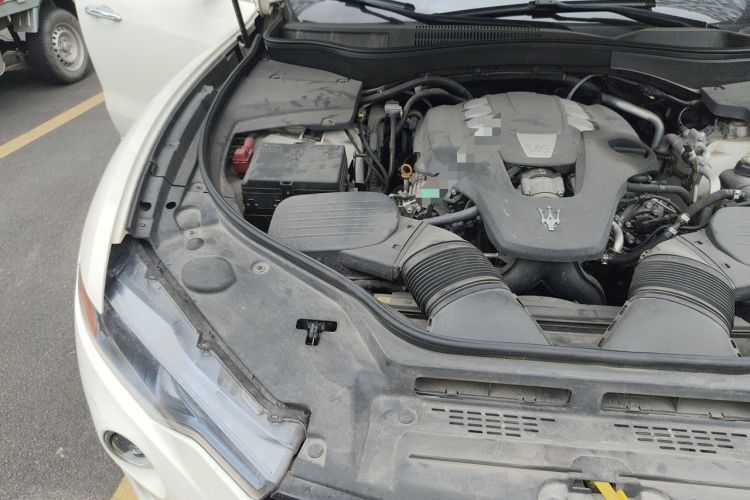 Used Maserati Levante  Engine Bay Right