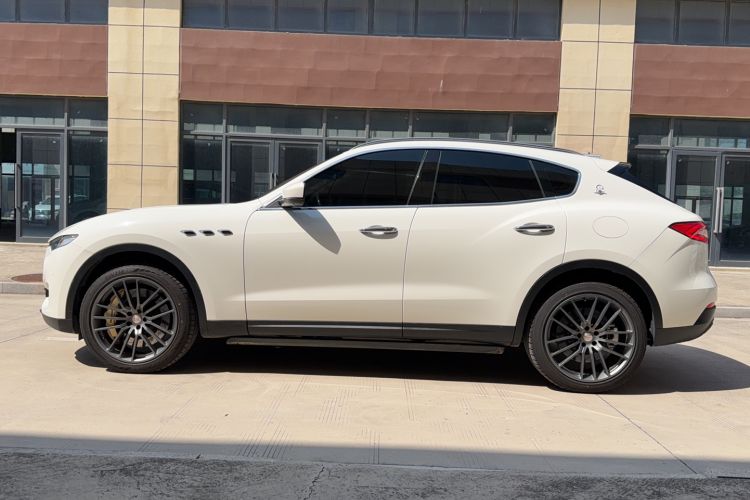Used Maserati Levante 2018 3.0T Classic Edition Exterior 3