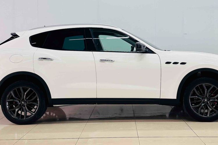 Used Maserati Levante 2018 3.0T Standard Edition Exterior 3