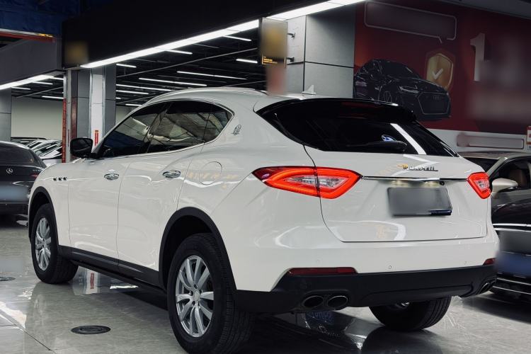 Used Maserati Levante 2018 3.0T Classic Edition Exterior 3
