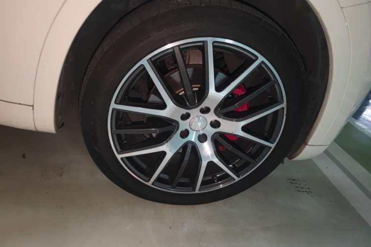 Used Maserati Levante 2018 3.0T Standard Edition Exterior 7