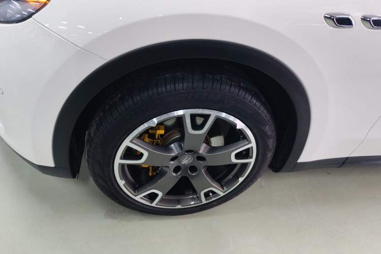 Used Maserati Levante 2018 3.0T Standard Edition Exterior 7