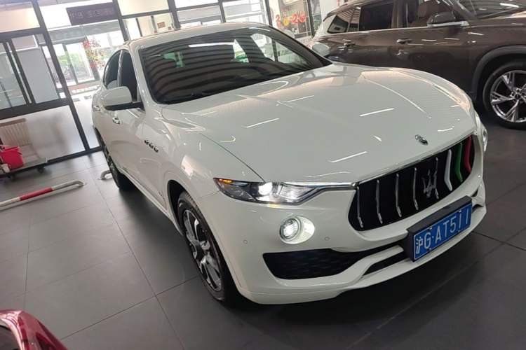 Used Maserati Levante 2018 3.0T Luxury Zegna Edition Front Right 45 Deg